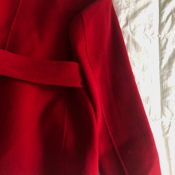 🥰Tweeds the Original, 80%Wool Belted Red Jacket🥰 - Picture 9 of 12